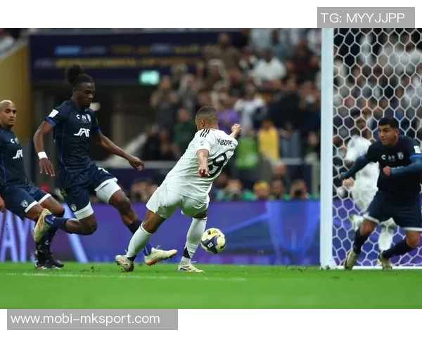 姆巴佩全场表现惊艳贡献2进球1助攻并成功过人4次获得满分评价